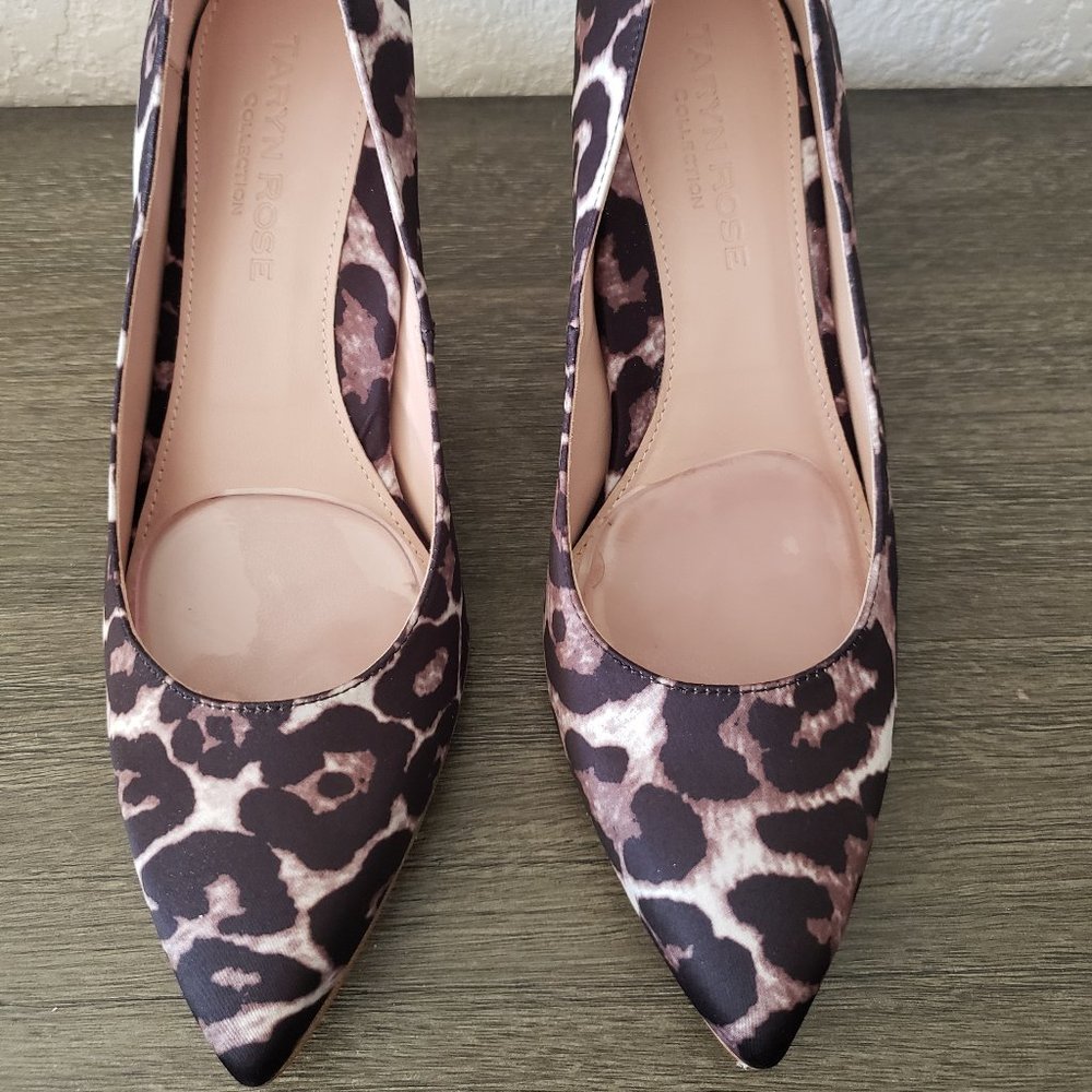 TARYN ROSE COLLECTION LEOPARD HEEL SZ 9.5